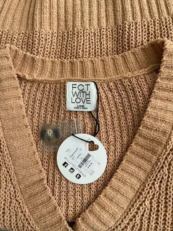 Francesca’s Mckayla short tan cardigan - large - Image 7