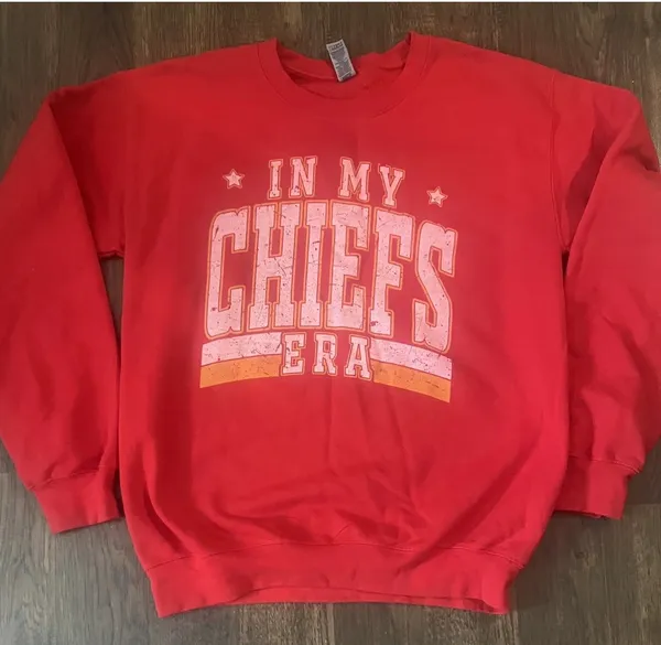 In My Chiefs Era NFLFootball Crewneck Sweatshirt Womens (SZ Sm) Travis Kelce 87 - Image 7