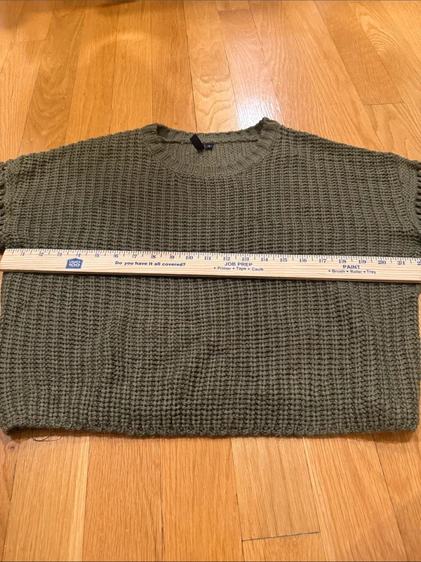 Moon & Madison women’s sweater size small . - Image 5