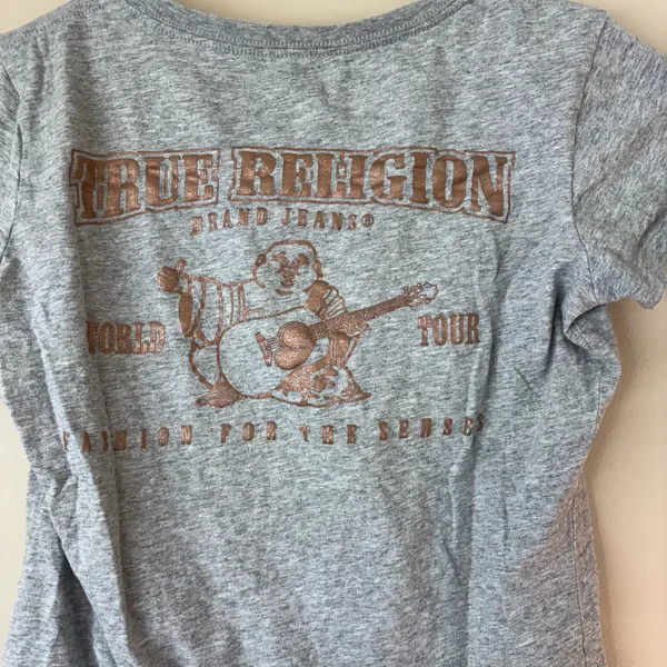 True Religion V Neck Short Sleeve  - Image 4