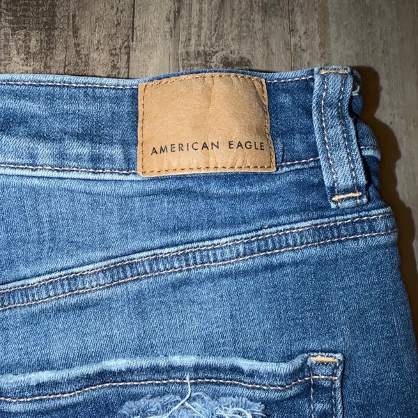 American Eagle Women’s Super High Rise Shortie Denim Floral Pocket Shorts-Sz 2 - Image 4