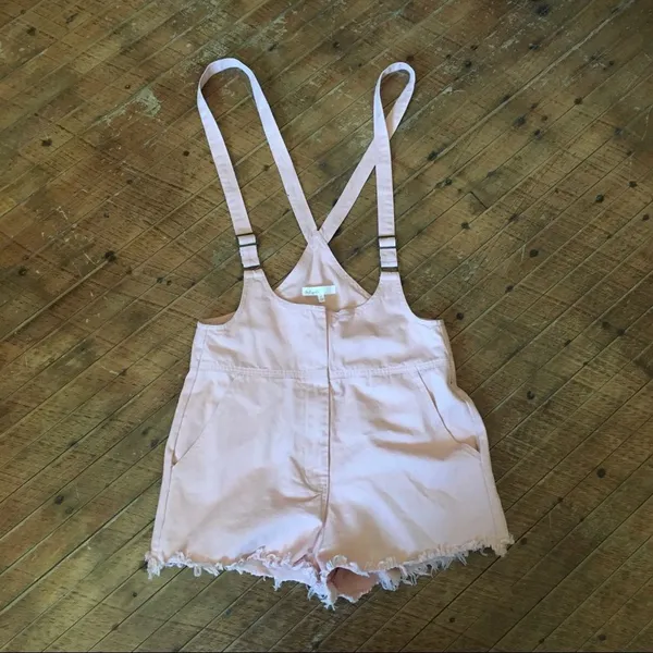 Honey Belle boutique S blush pink overall shorts/romper - Image 5