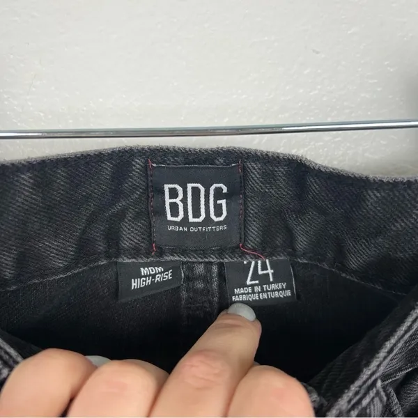 Bdg High Rise Mom Jeans‎ Black Sz 24 - Image 4
