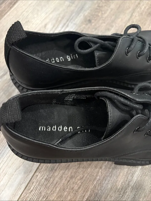 NWOB! MADDEN GIRL Trudy VEGAN LUG SOLE OXFORD 7.5 - Image 2