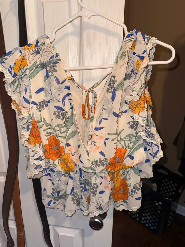 Baevely Floral Boutique Top Multiple - Image 2