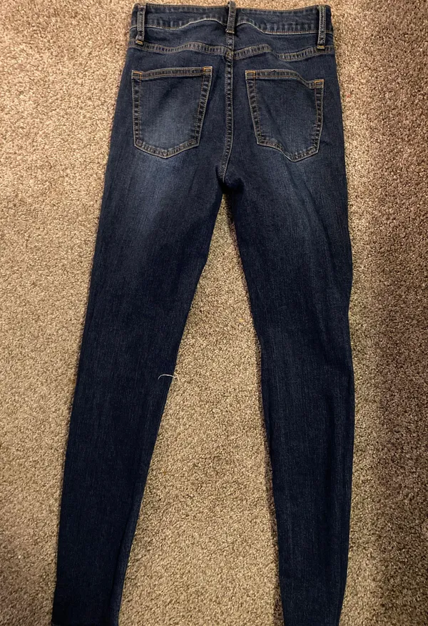 Jeans - Image 2