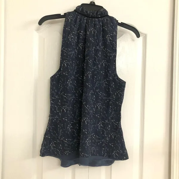 Tahari womens silk lined ruffle neck button front tank top blue Small - Image 2