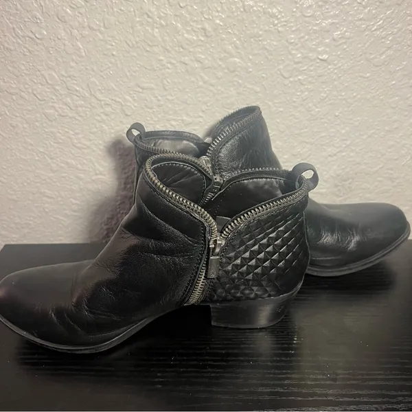Lucky Brand Bartolino Black‎ Leather Zippered Booties Women’s 6.5M Moto Boots - Image 9
