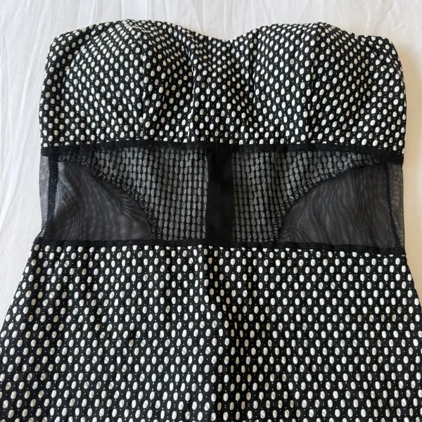 🔥 Chic Black & White Polka Dot Strapless Padded Bra Mesh Corset Dress – Flattering & Feminine (Size Small) 🔥 - Image 2