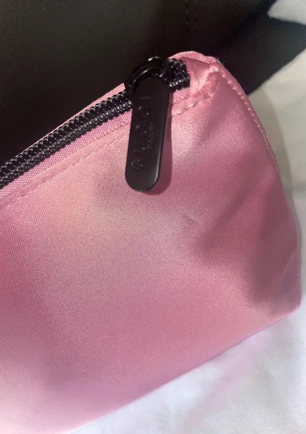Gucci Pink Satin Cosmetic Bag - Image 3