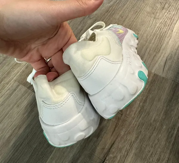 Nike Renew Lucent Sneakers - Image 3