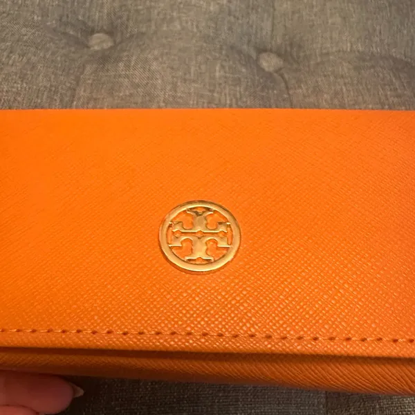 Tory Burch soft sunglasses case orange - Image 7