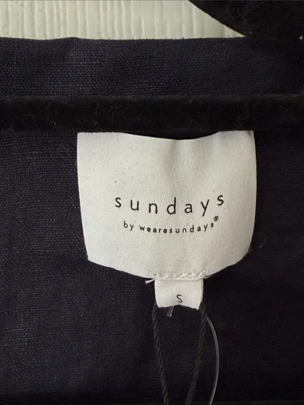 Sundays Tula Navy Linen Blend Cropped Twist Front Shirt NWT S - Image 2