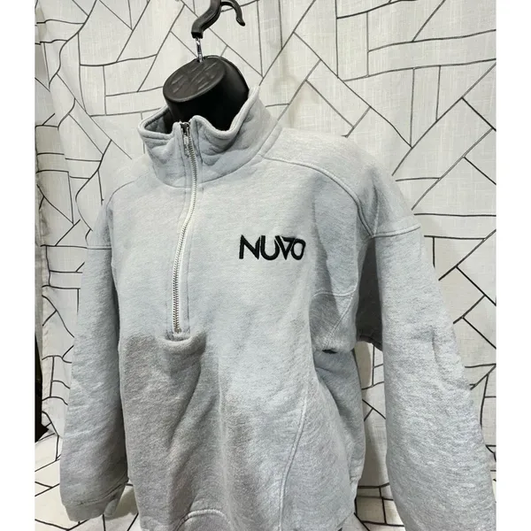 Nuvo‎ Cropped Quarter-Zip Sweatshirt High Collar Embroidered Gray Womens Size M - Image 2