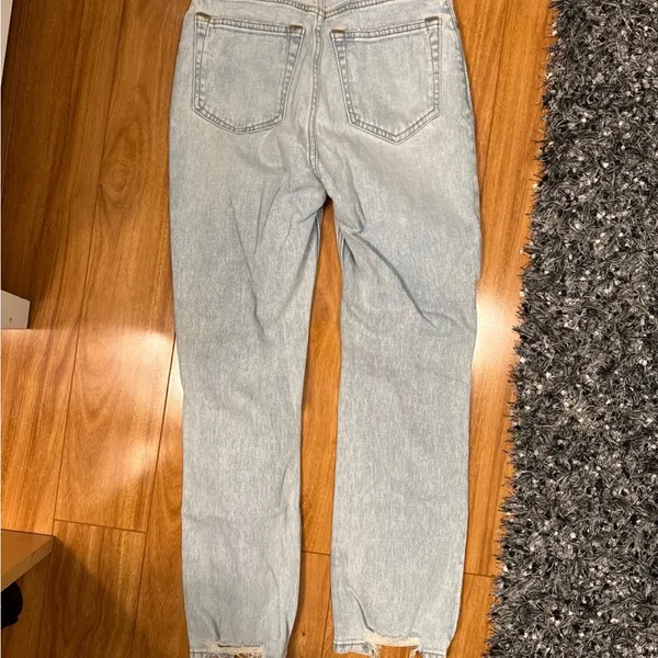 Abercrombie & Fitch Light Blue Distressed Boyfriend Jeans - Image 4