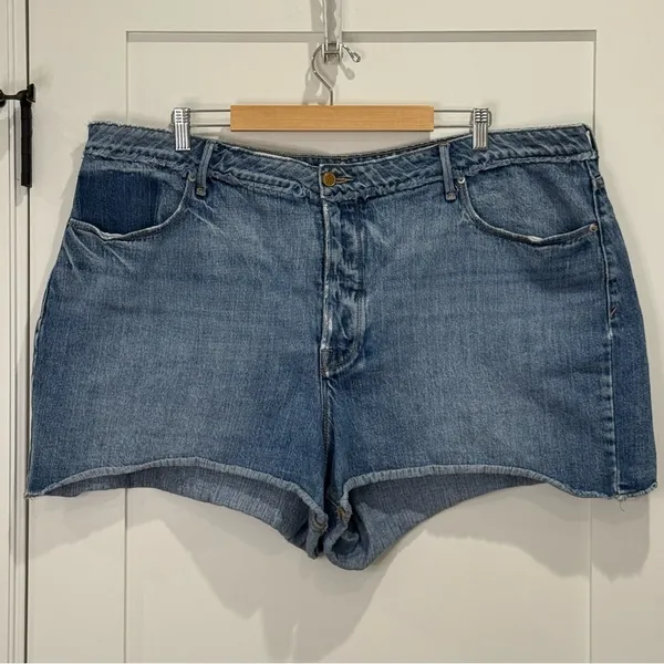 Good American Bombshell Jean Shorts Shadow Pocket Raw Hem Blue Size 20 Festival - Image 5