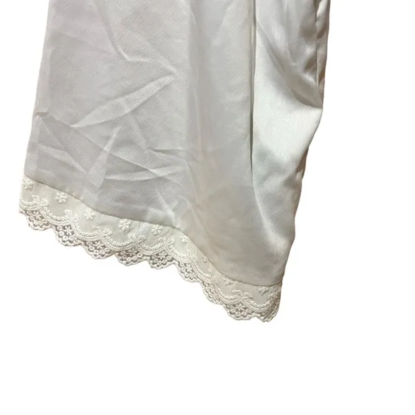 Flora Nikrooz White Silky Robe with Lace Trim - Women’s Size XL - Image 4