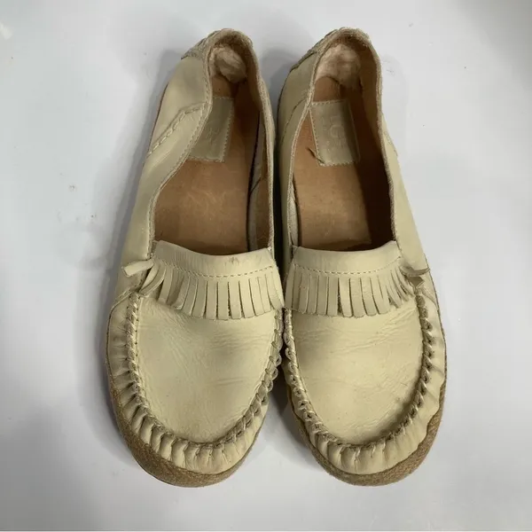 UGG marrah leather flats‎ cream size 8 - Image 2