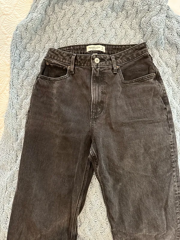 Abercrombie 90s High-Rise Jeans - Image 3