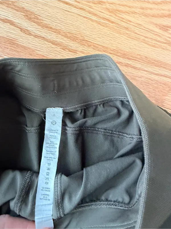 Lululemon License to Train High Rise Pants Dark Olive Size 6 - Image 4