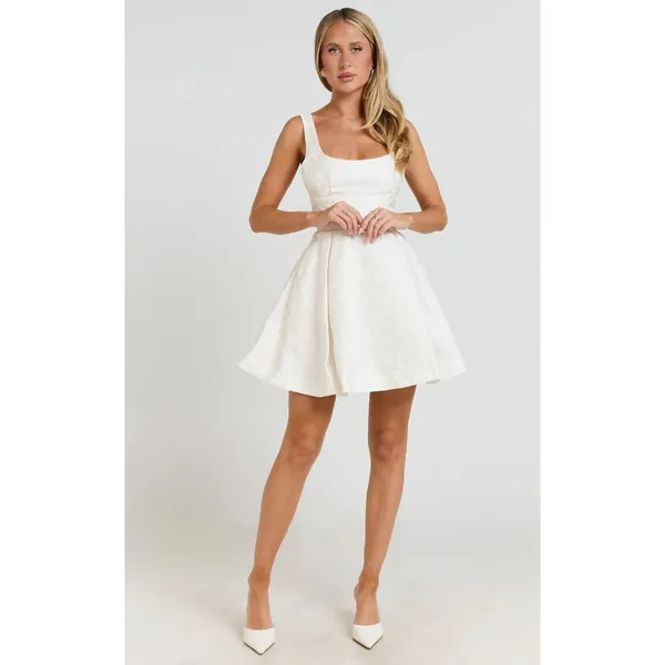 SHOWPO Stephane White Corset Scoop Neck Fit and Flare Dress Size US 4 NWT NEW - Image 3
