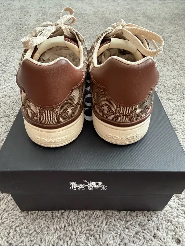 Coach Women’s Monogram Low-Top Sneakers in Khaki and Cream - Image 3