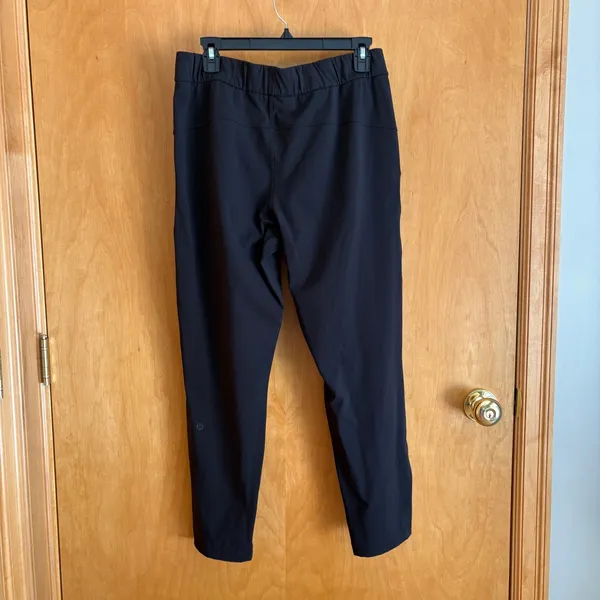 Lululemon On the Fly Pant Women 8 Black Luxtreme 7/8 Length Drawstring Tapered - Image 3
