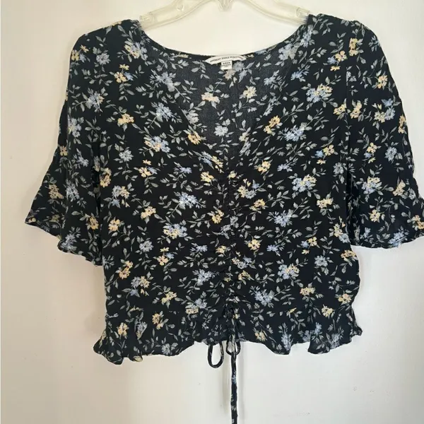 American Eagle Floral Ruffle Hem 3/4 Sleeve Top Size Small - Image 5