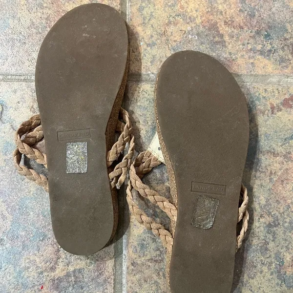 lands end sandals | size 8 sandals | finely cork bottom braided thong sandals - Image 5
