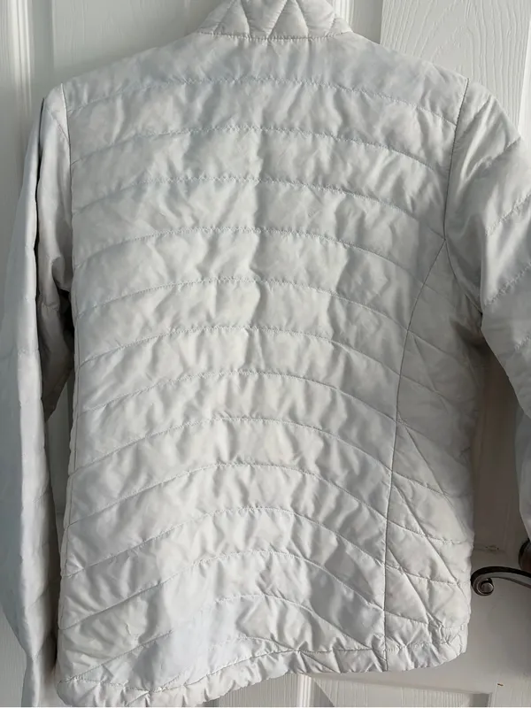 Patagonia creamy white Quilted Lightweight Puffer Jacket size xs - Image 7