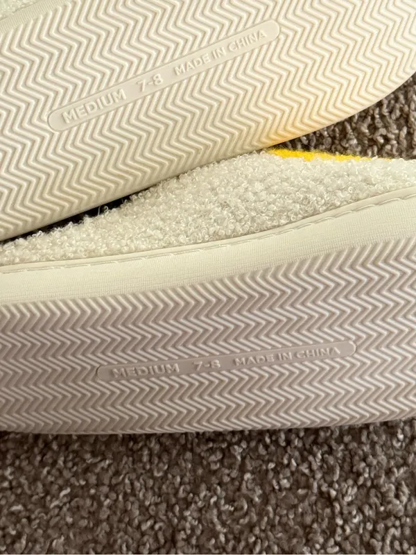 NEWSmiley Face Fuzzy Sherpa Slipper White Yellow Happy Face Cozy House Shoes 7-8 - Image 9