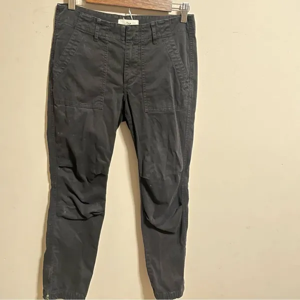 Aritzia TNA HEROIC PANT Cuffed Cargo Black Joggers Pants Size 2 - Image 2