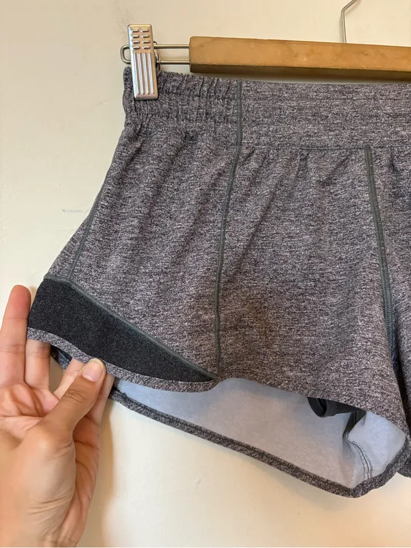 LULULEMON Hotty Hot Lined Active Short II 2.5" Heather Lux Multi Gray/Black Sz 6 - Image 4