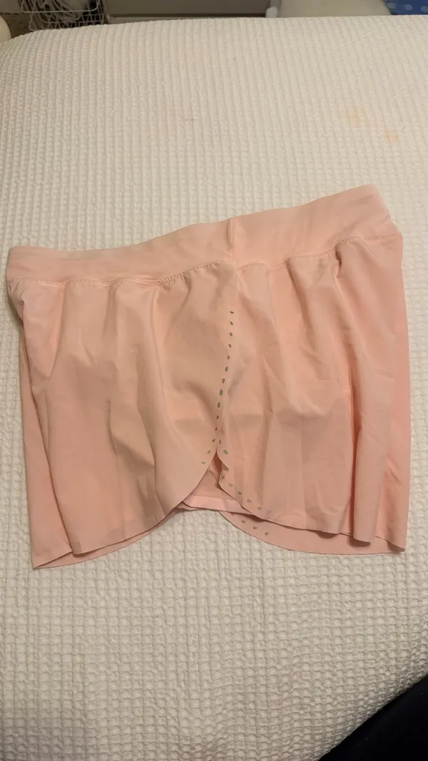 Lululemon Strawberry Milkshake Shorts Find Your Pace - Image 2