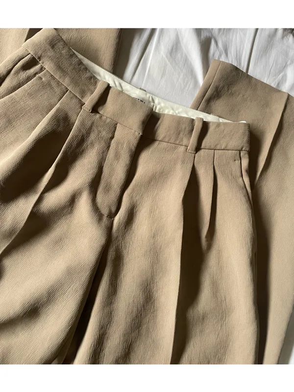 Aritzia effortless pant- low rise - Image 2