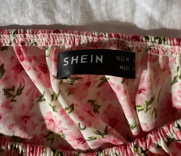 SheIn cropped floral peasant blouse - Image 2