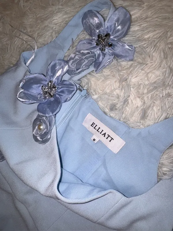 NEW ELLIATT Chantelle 3d floral blue midi Dress sz M - Image 6