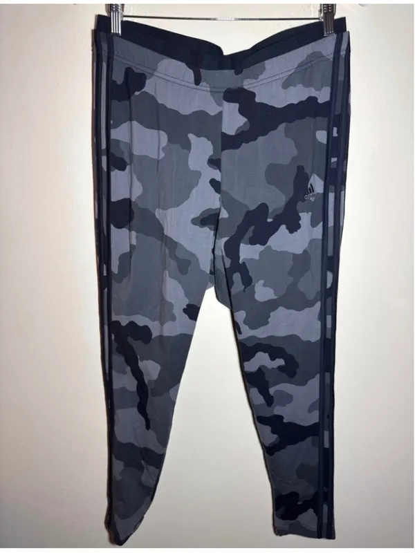 Women's Adidas Pink Camo Leggings Size 2XL Tight Fit - Image 2