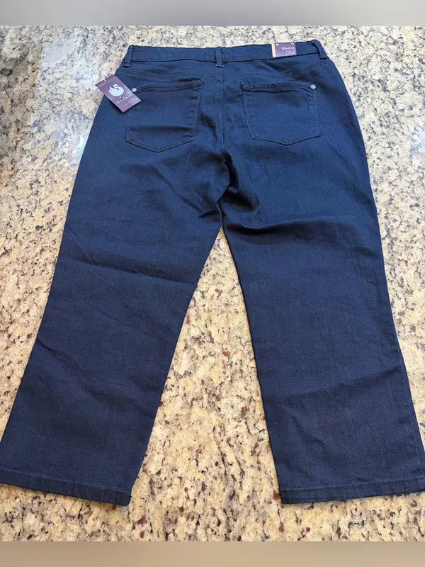 Gloria Vanderbilt Dark Blue Women's Capris - Image 4