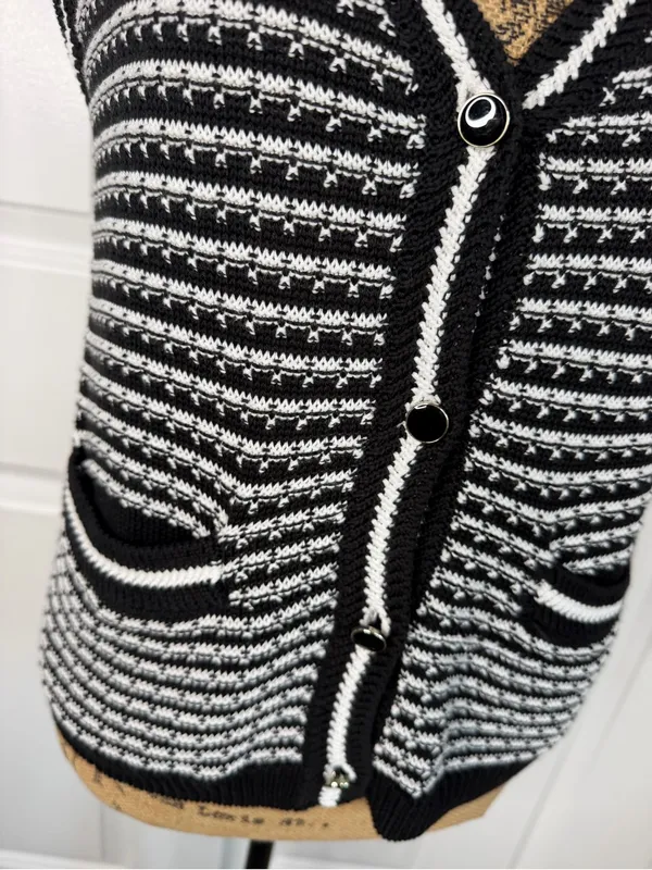 EVEREVE XS Black White Textured Knit Button Front Sweater Vest Cotton Modal - Image 4