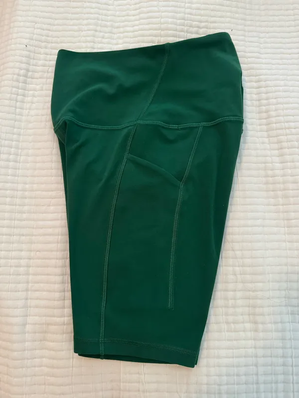 Lululemon Align High-Waisted Shorts 6" - Image 3