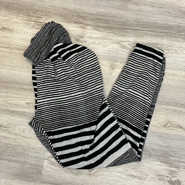 The Hanger Black & White Alternating Stripe Pattern Stretchy Pull On Pants M/L - Image 3