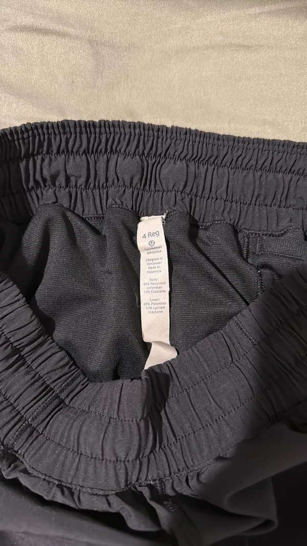 Lululemon Shorts Hotty Hot Low-Rise - Image 2