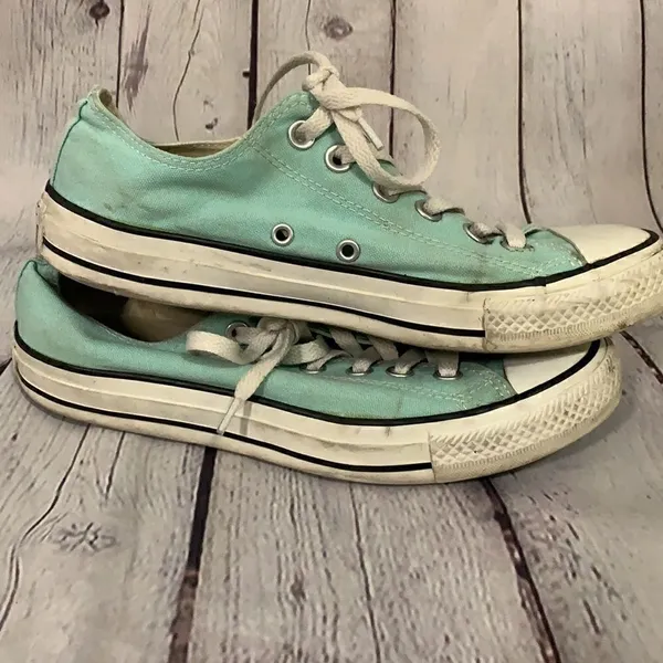 Converse Mint Green Low Tops - size 8 - Image 2