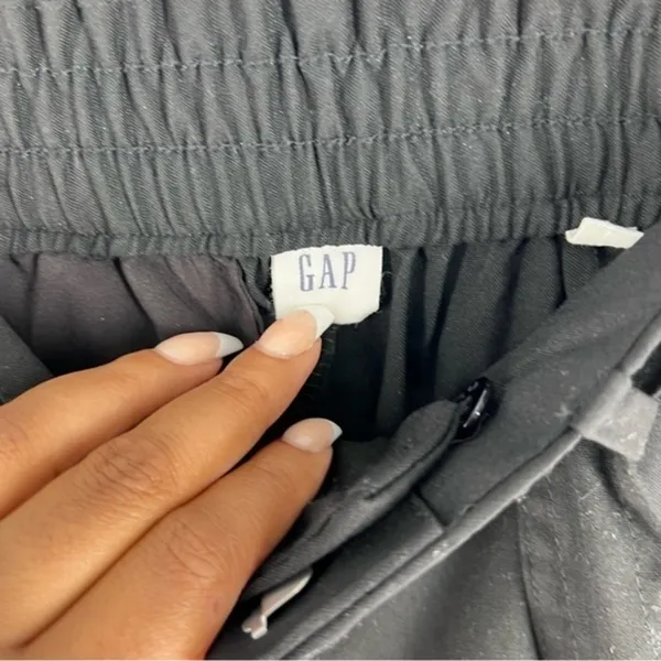 GAP Pleated Front‎ High Rise Belted Crop Pant - Image 6