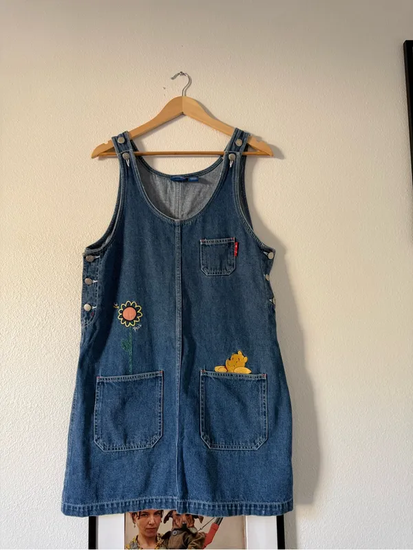 Cute Denim Jumper Dress with Flower & Bear Appliqués - Image 3