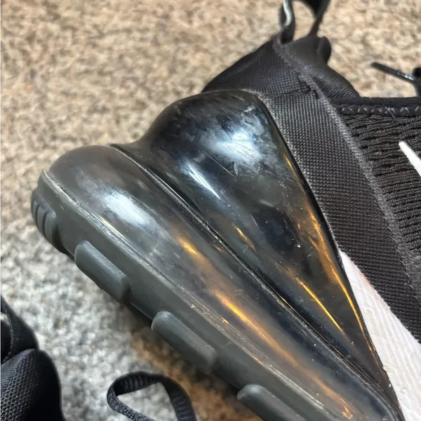 Nike Air Max 270 Shoes - Image 6