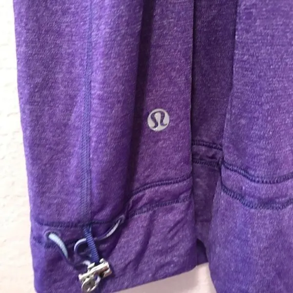 NWOT Lululemon‎ Purple Built-In Bra Workout Tank Top Size 4-6​ - Image 5