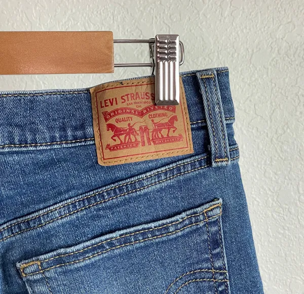 Levi’s | Wedgie Fit Straight Jean - Image 9
