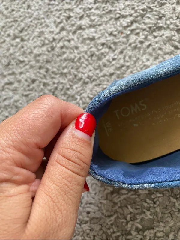 TOMS Women’s Blue/White Floral Slip-On Flats - Image 5